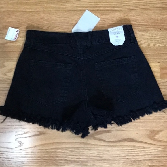 Vanilla Star Festival Shorts - Picture 2 of 5